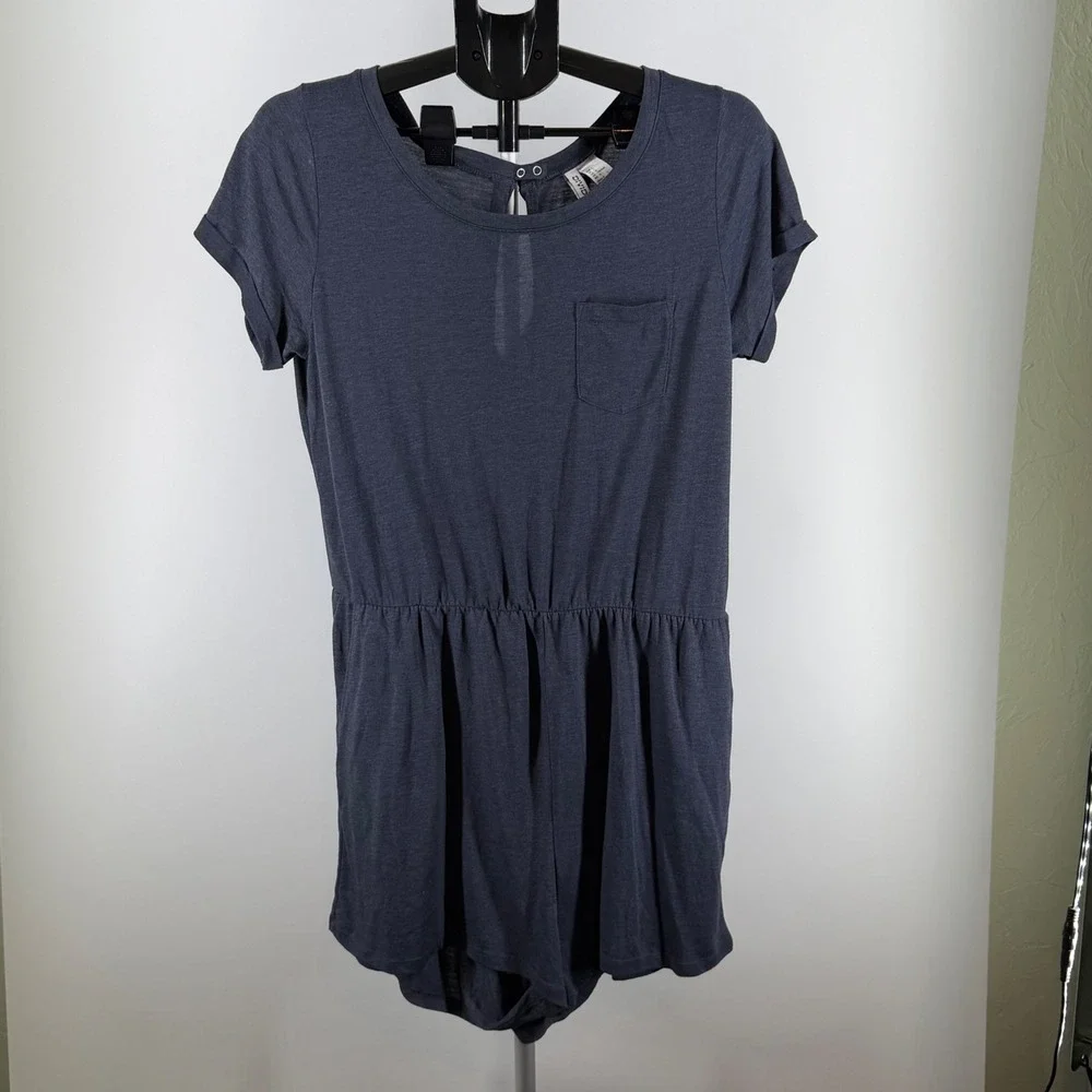 H&M Divided‎ Womens Gray Short Sleeve Knit Romper Elastic Waist Keyhole Back L